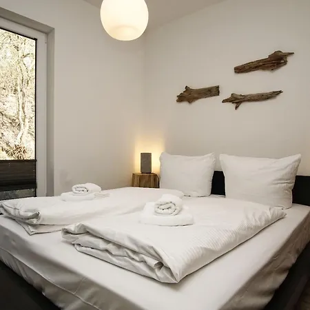 Naturnah, Mit Terrasse, Garten Und Meerblick - Auf Dem Teschenberg Middelhagen